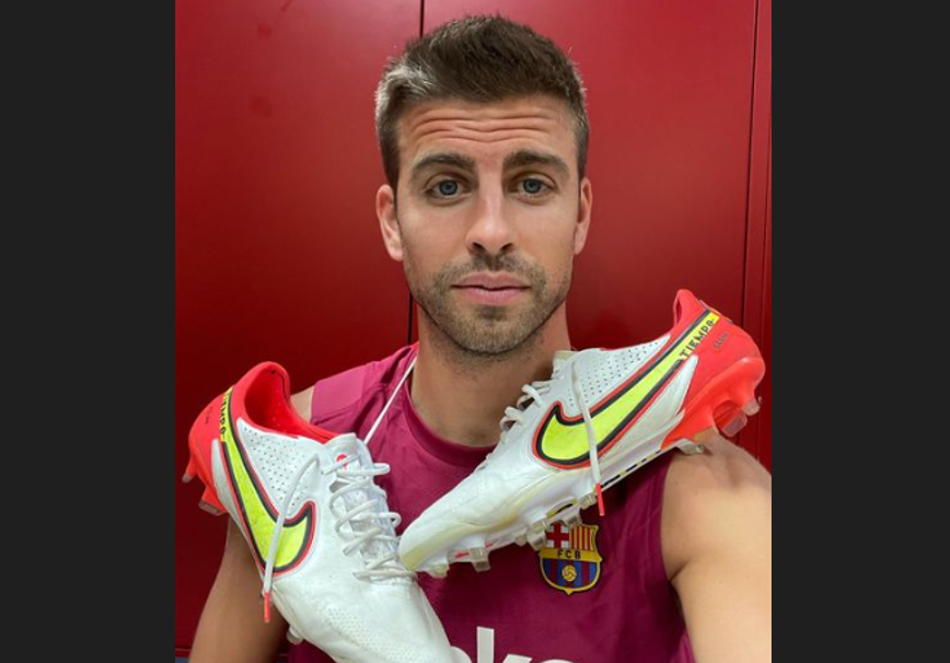 Bek Barcelona, Gerard Pique, mengumumkan pensiun sebagai pesepakbola profesional. (Foto: Instagram)