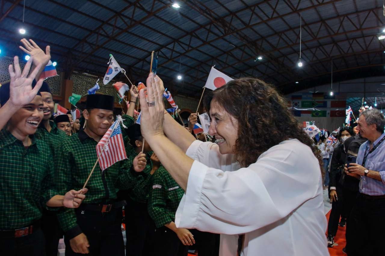 Zainab Zuwaij dari Kongres Islam Amerika hadir di Forum R20 dan Pondok Pesantren Pandanaran, Yogyakarta. (Foto: ltn-pbnu)hadir kedua kalinya di pesantren yang didirikan