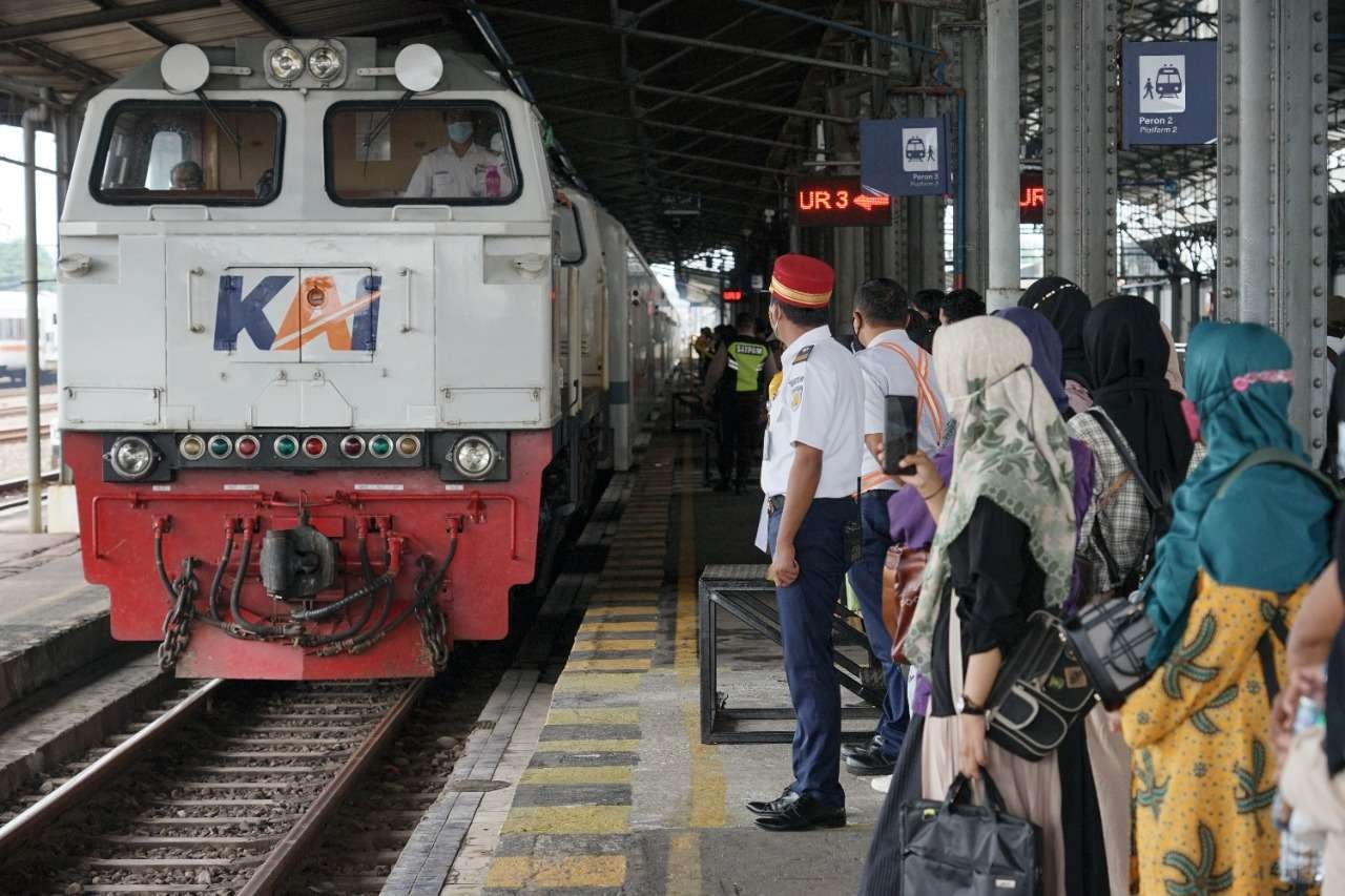 Tiket bisa dipesan untuk periode angkutan Nataru yang ditetapkan KAI adalah keberangkatan 22 Desember 2022 sampai dengan 8 Januari 2023. (Foto: Humas KAI)