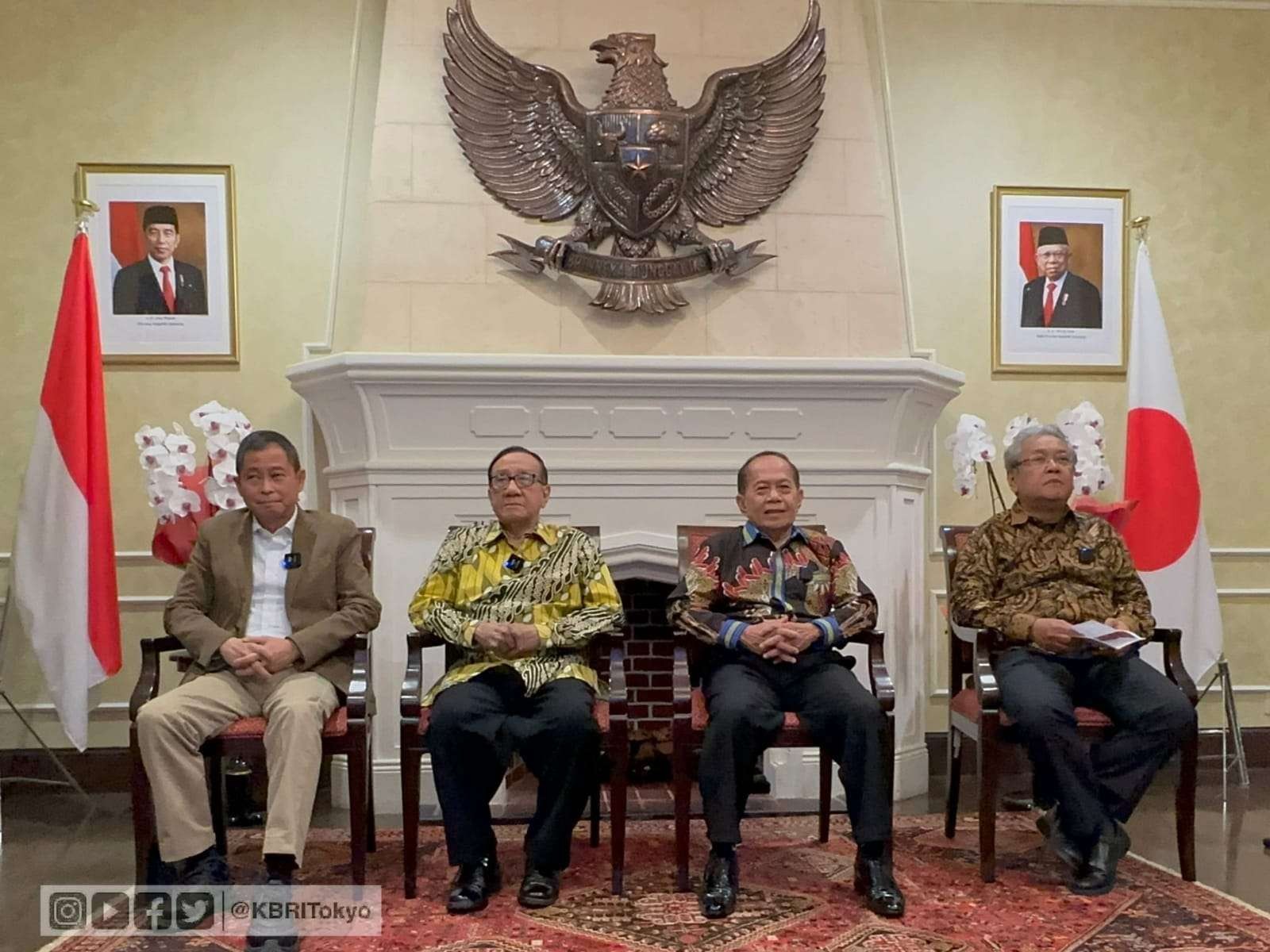 Dubes Heri Akhmadi gelar konferensi pers dan resepsi bersama dengan Akbar Tandjung, Prof Sjarifuddin Hasan dan Dr (HC) Ignasius Jonan. (Foto: Dokumentasi KBRI Tokyo)