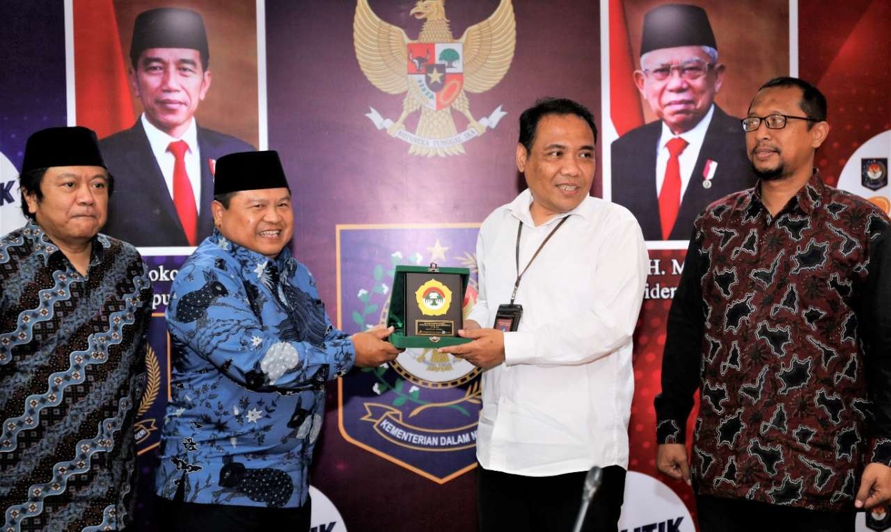 Sekretaris Umum LDII Dody Taufiq mengadakan pertemuan dengan Kepala Direktorat Jenderal Politik dan Pemerintahan Umum  (Polpum) Kementerian Dalam Negeri (Kemendagri), (Foto: MC LDII)