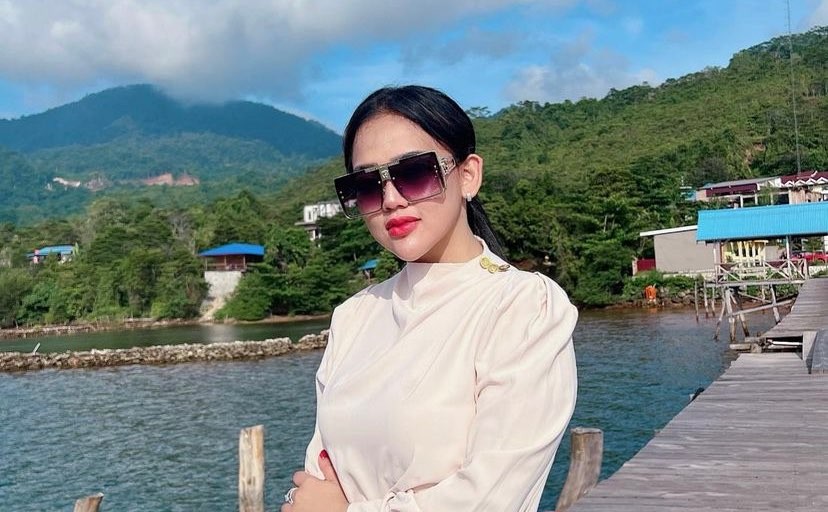 Pedangdut, Clara Gopa saat mengunggah postingan di akun media sosialnya (Foto: instagram/@claragopareal)