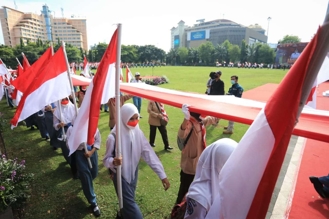 Gubernur Jateng Ganjar Pranowo menghadiri kegiatan Hari Pahlawan di Lapangan Pancasila Simpanglima Semarang, Kamis 10 November 2022. (Foto: Dokumentasi Pemprov Jateng)