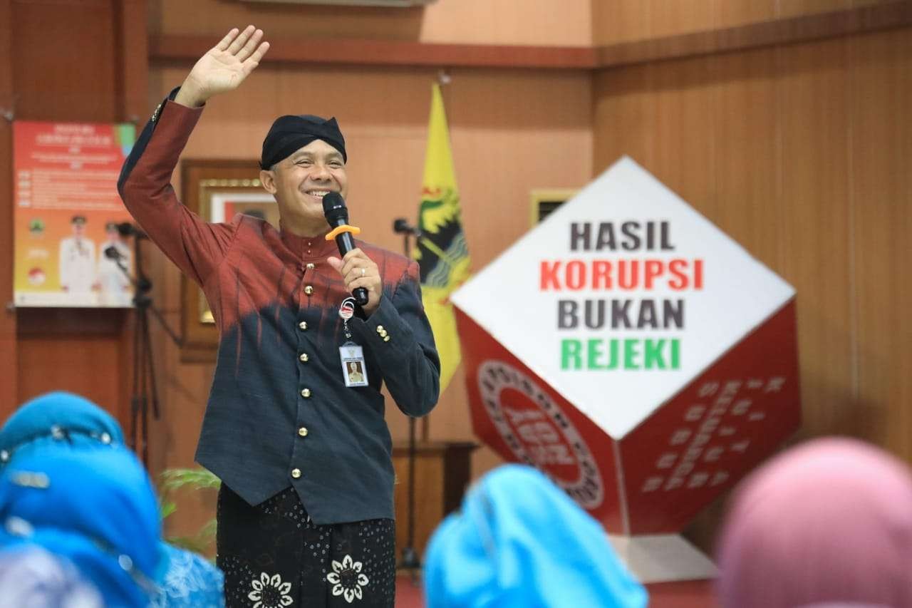 Gubernur Jawa Tengah Ganjar Pranowo dan istrinya, Siti Atikoh, berkomitmen membudayakan antikorupsi dan gratifikasi. (Foto: Dokumentasi Pemprov Jateng)