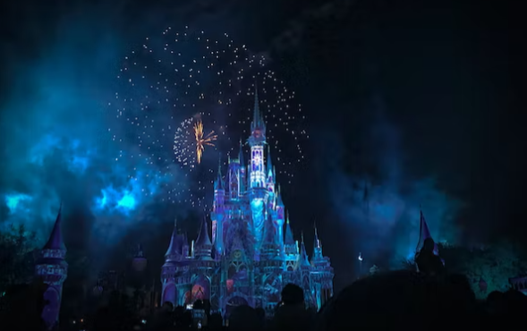 Walt Disney berencana melakukan pengurangan tenaga kerja, serta menutup lowongan kerja, mengikuti ketidakpastian ekonomi. (Foto: Unsplash)