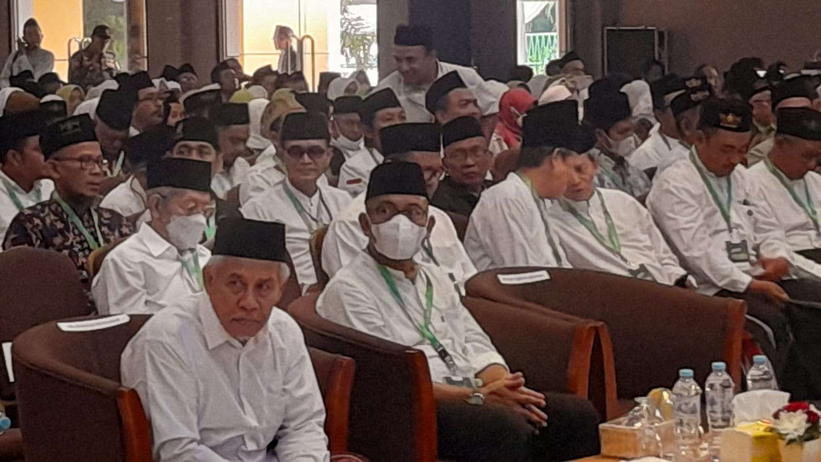 Ketua PWNU Jatim KH Marzuki Mustamar saat mengikuti Rapat Koordinasi 1 Abad NU di Asrama Haji, Sukolilo Surabaya yang diikuti PWNU, PCNU, lembaga dan badan otonom PWNU Jatim, Selasa 15 November 2022. (Foto:taufik mukti)