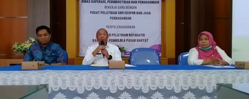 Kepala Dinas Koperasi, Perindustrian dan Perdagangan Kota Malang, Eko Sri Yuliadi saat membuka acara pelatihan reparatir (Foto: Diskopindag Kota Malang)