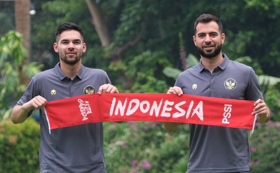 Jordi Amat dan Sandy Walsh akan diambil sumpah oleh Kemenkumham sebagai bagian dari proses naturalisasi keduanya menjadi WNI, Kamis, 16 November 2022. (Foto: PSSI)