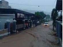 Banjir melanda tiga desa di Kecamatan Kalidawir, Tulungagung. (Foto: Istimewa)