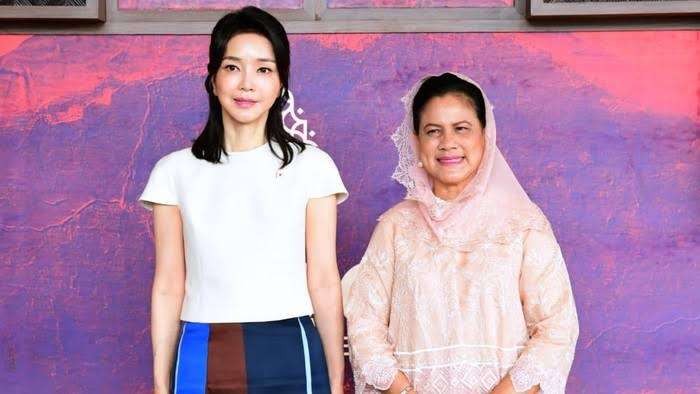 Ibu Negara Iriana Jokowi bersama first lady Korea Selatan Kim Keon-hee (Madam Kim) di KTT G20. (Foto: Setpres)