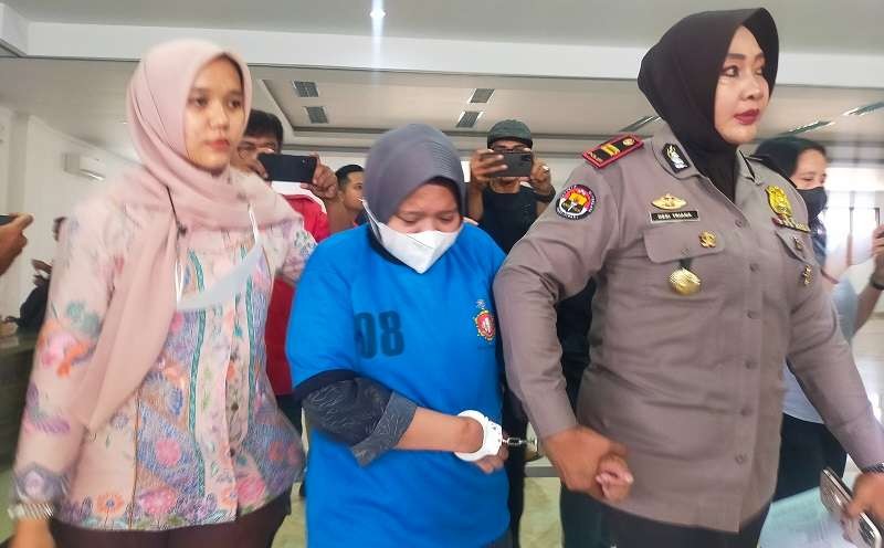 Polisi akhirnya menangkap tersangka kasus dugaan penipuan dengan modus pinjaman online (pinjol) seorang perempuan berinisial SAN. (Foto: Ant)