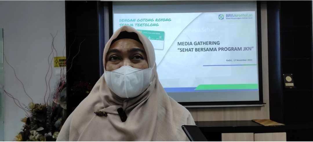 Herina Agustin, Kepala BPJS Kesehatan kantor cabang Kediri, soal KPU Kediri sertakan Badan Ad Hoc Kepesertaan BPJS Ketenagakerjaan. (Foto: Fendi Lesmana/Ngopibareng.id)