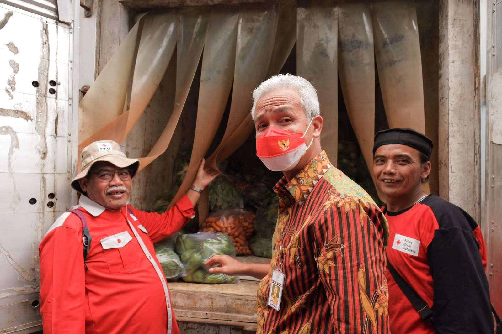 Gubernur Ganjar mengimbau warga Jateng untuk memperhatikan konstruksi bangunan dari ancaman megathrust pantai selatan Jateng. (Foto: Dokumentasi Jateng)