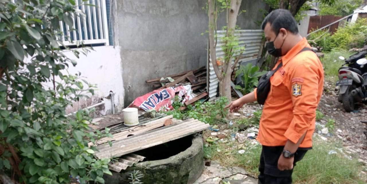 Sumur tempat bocah 4 tahun ditemukan mengambang di sumur dekat rumahnya. (Foto: BPBD Surabaya)