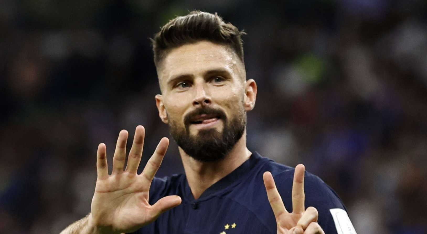 Olivier Giroud membawa Prancis unggul 1-0 atas Polandia di babak pertama babak 16 besar Piala Dunia