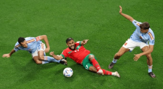 Jalannya laga antara Maroko versus Spanyol. (Foto: fifa.com)