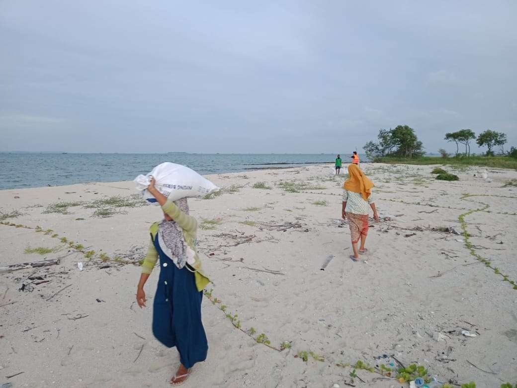 Pulau Pandan, pulau terlantar di Kabupaten Sumenep. (Foto: Istimewa)