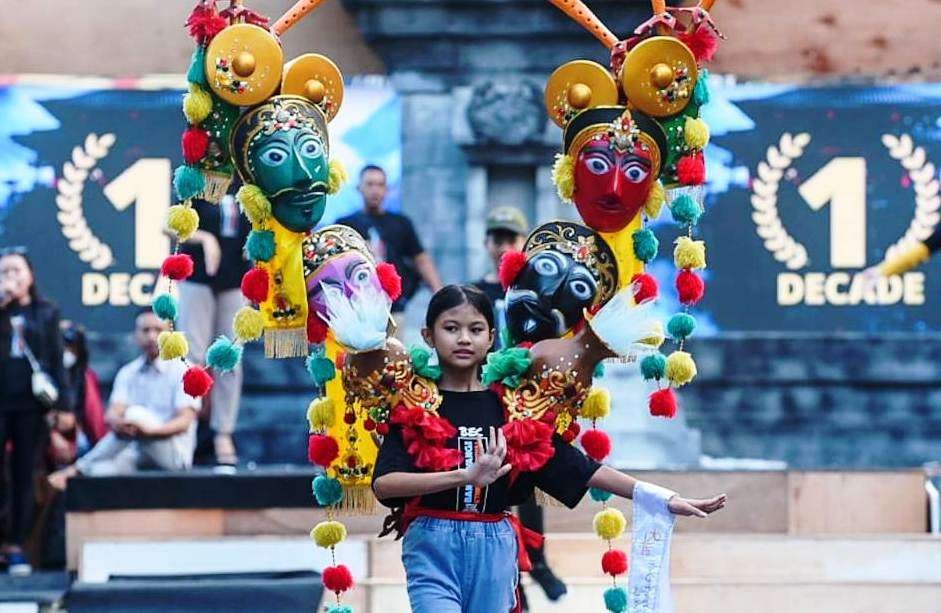 Putri Pariwisata Cilik Jawa Timur 2022, Elvira Adijaya mengikuti gladi bersih BEC (foto:istimewa)