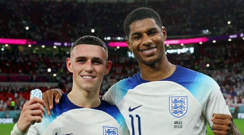 Marcus Rashford (kanan) tampil gemilang di Piala Dunia Qatar. Karena aksinya pula PSG menyatakan minatnya kepada sang pemain. (Foto: Twitter/@MarcusRashford)