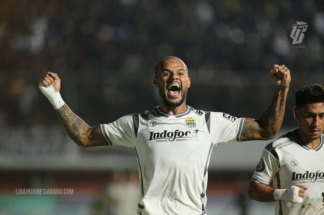 Striker Persib Bandung, David Da Silva patut menjadi pemain yang diwaspadai oleh Persebaya Surabaya. (Foto: LIB)