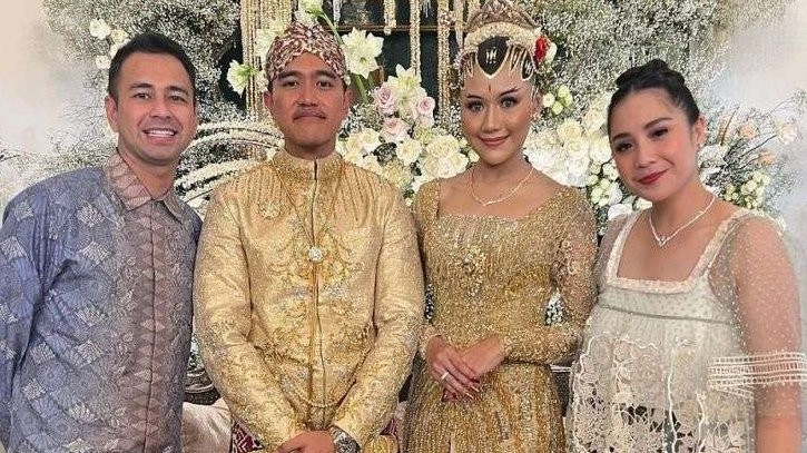 Pasangan Nagita Slavina dan Raffi Ahmad menghadiri pernikahan Kaesang Pangarep-Erina Gudono. (Foto: Instagram @raffinagita1717)