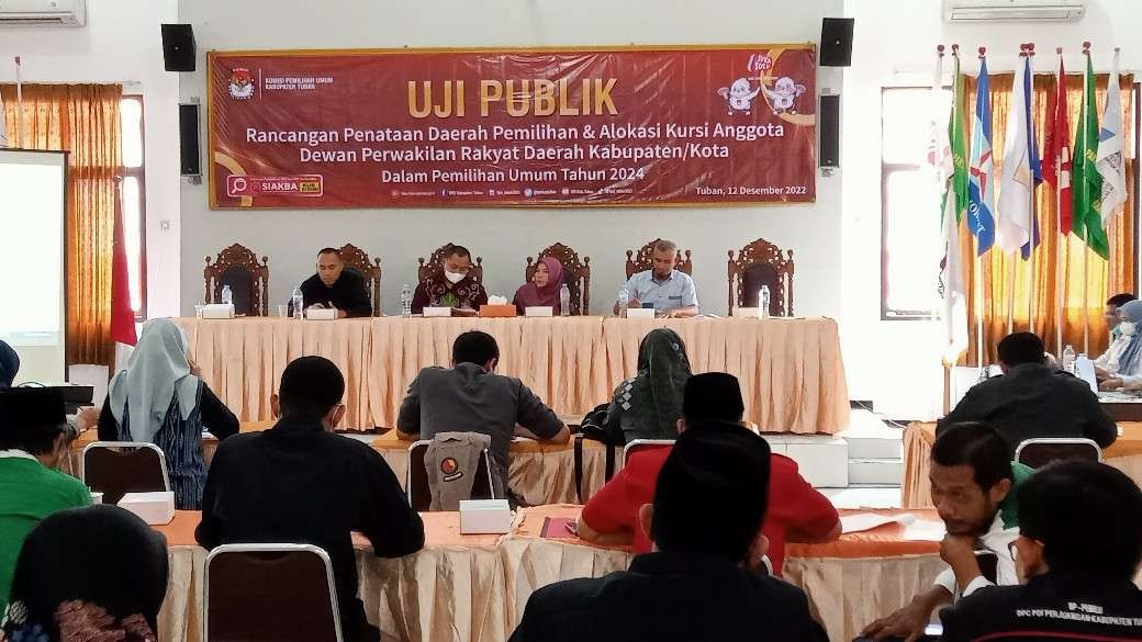 Uji publik rancangan penataan dapil dan alokasi kursi DPRD Tuban Pemilu 2024 (Foto: Khoirul Huda/Ngopibareng.id)