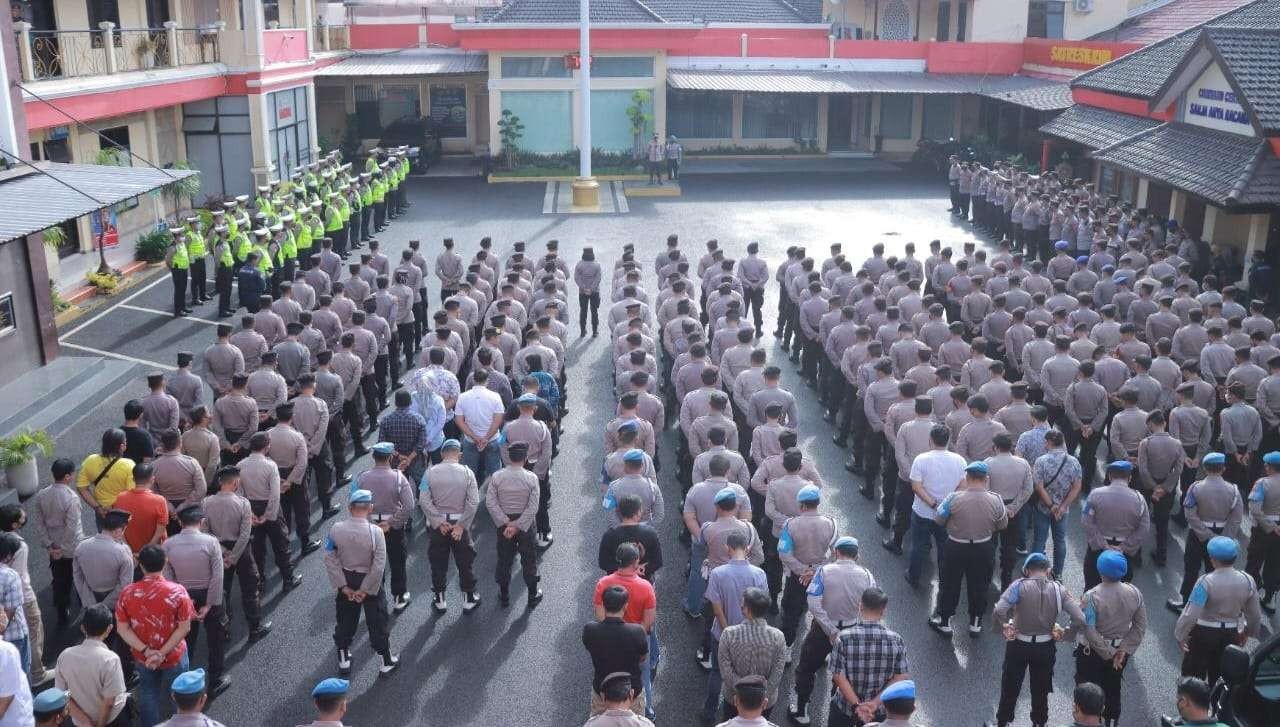 Apel gelar pasukan pengamanan Tajemtra di Markas Polres Jember, Jawa Timur. (Foto: Rusdi/Ngopibareng.id)