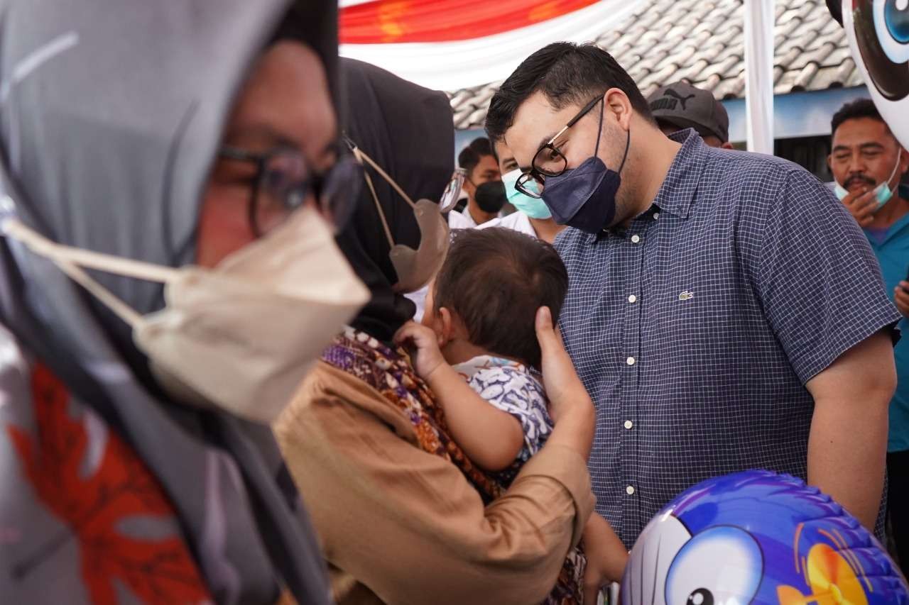 Bantu layanan petugas kesehatan, Bupati Hanindhito Himawan Pramana akan berikan motor operasional tiap puskesmas. (Foto Kominfo Kabupaten Kediri)