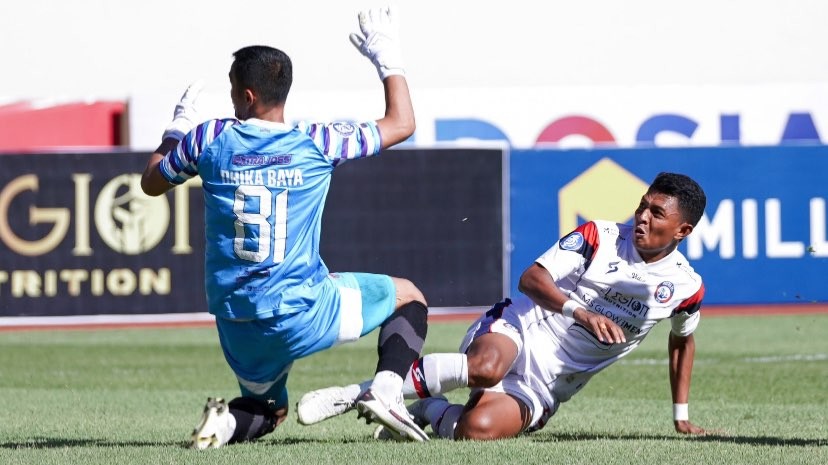 Jalannya laga antara Arema FC vs Persita Tangerang di kompetisi Liga 1 (Foto: Twitter/@aremafcofficial)