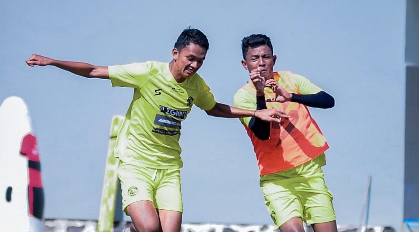 Pemain Arema FC menjalani latihan jelang laga melawan Madura United, Selasa 20 Desember 2022. (Foto: Twitter @AremafcOfficial)