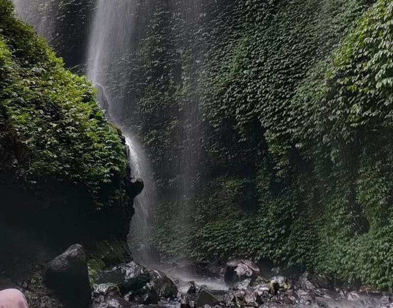 Objek wisata Air Terjun Madakaripura dibuka kembali pasca tewasnya wisatawan asal Surabaya yang tertimpa batu. (Foto: Ikhsan Mahmudi/Ngopibareng.id)