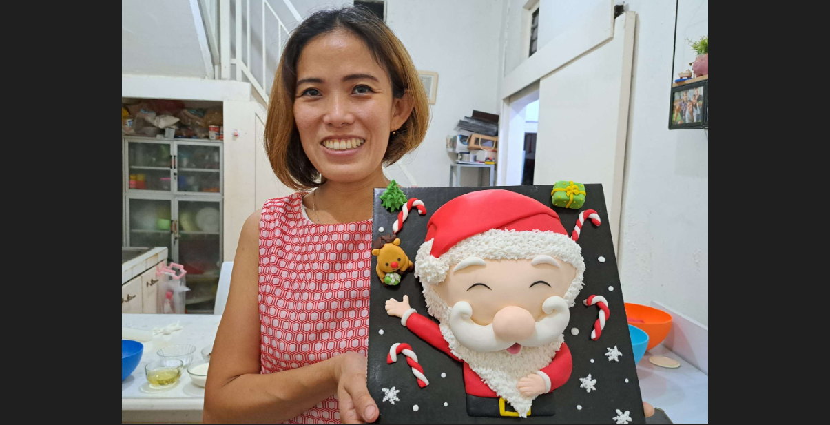 Kue karakter 3D sinterklas yang banyak digemari untuk hampers di Natal. (Foto: Pita Sari/Ngopibareng.id)