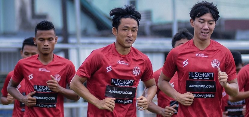 Skuat Arema FC saat menjalani sesi latihan terakhir jelang laga melawan Bhayangkara FC. (Foto: Twitter/@AremafcOfficial)