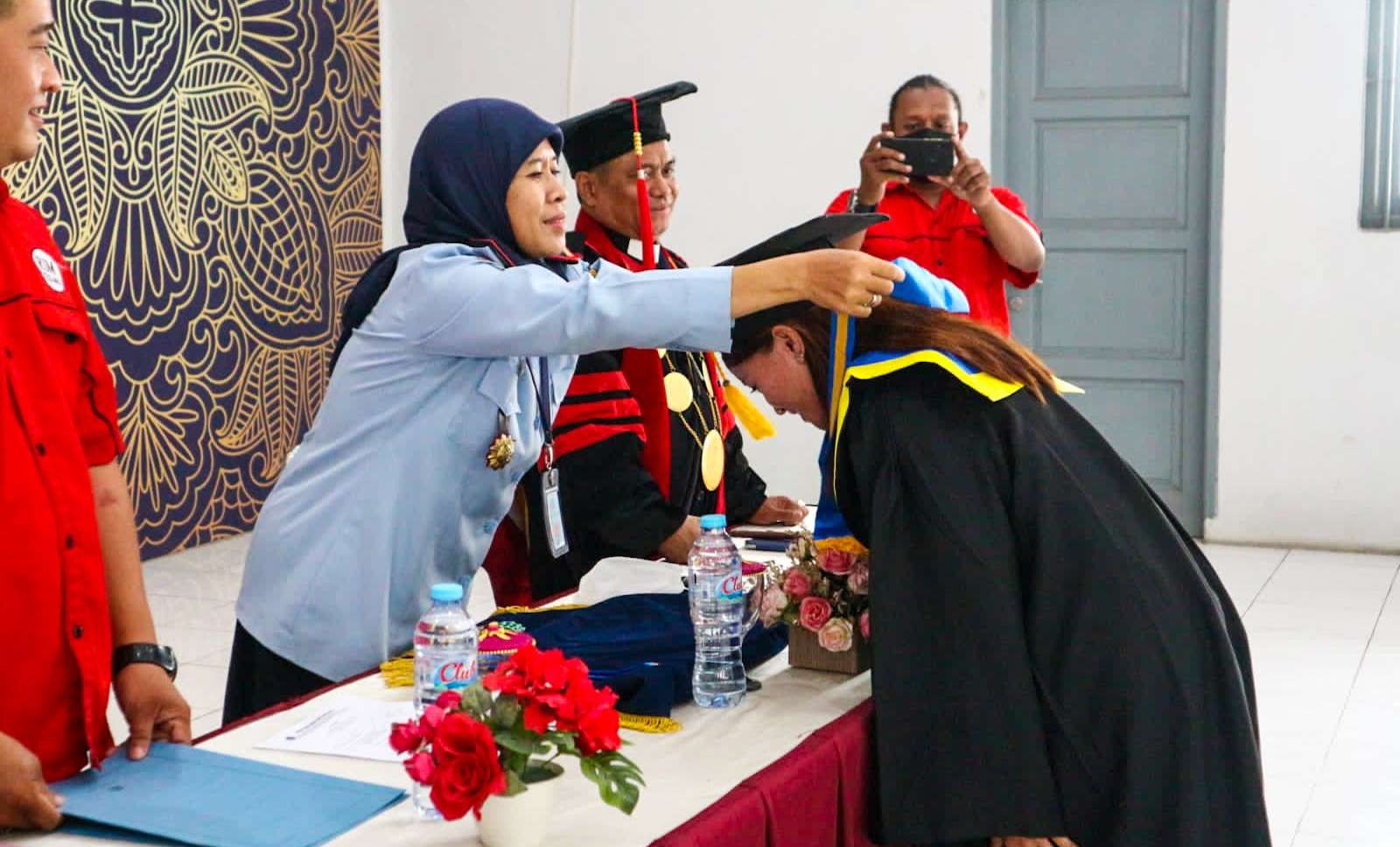 Prosesi wisuda narapidana rutan perempuan Porong (foto : Aini/Ngopibareng.id)