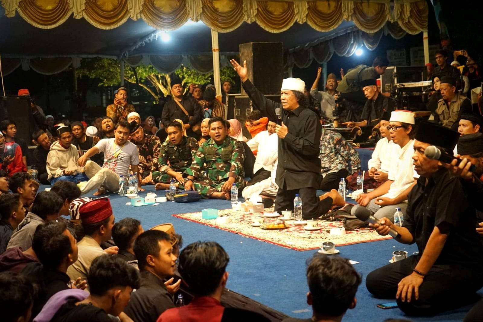 Sinau bareng Cak Nun di alun-alun Blora (Foto: Humas Pemkab Blora)