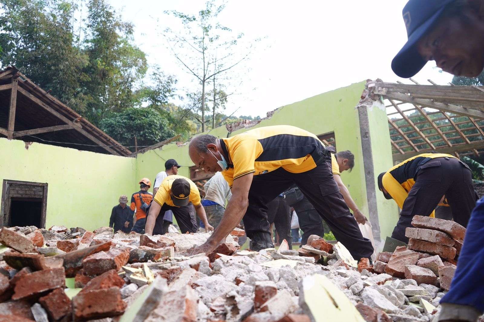 Bupati Kediri ajak warga mewaspadai dampak terjadinya cuaca ekstrem. (Foto: Kominfo Kabupaten Kediri)