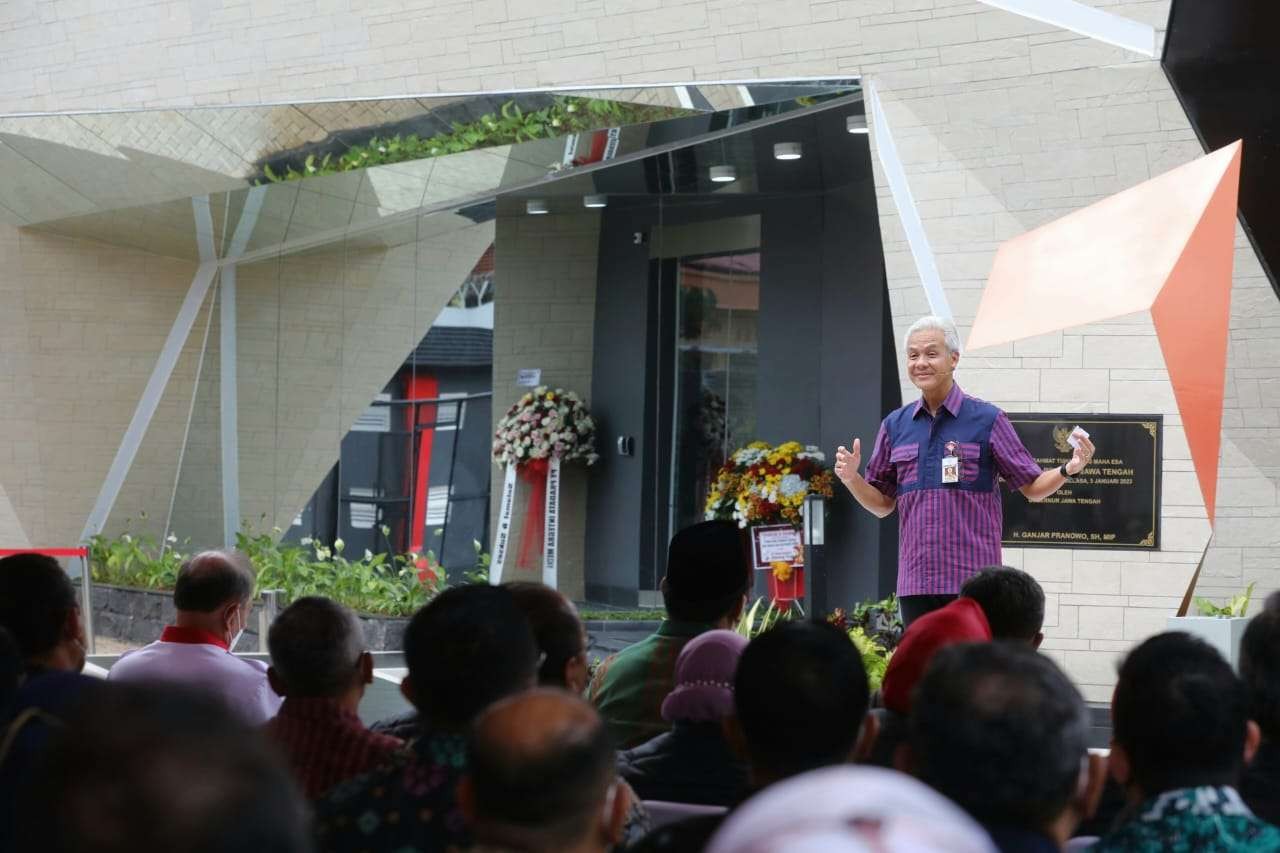 Gubernur Jawa Tengah Ganjar Pranowo meresmikan Pusat Data Center di Semarang, Selasa 3 Januari 2023. (Foto: Dokumentasi Jateng)