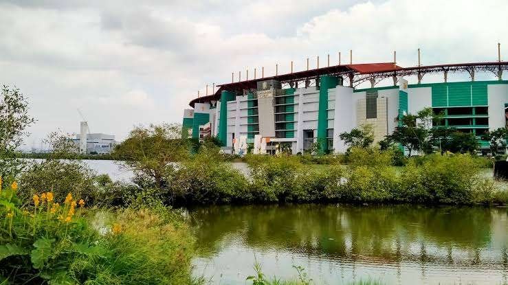 Stadion Gelora Bung Tomo tetap dipilih sebagai home base Persebaya. (Foto: Fariz Yarbo/Ngopibareng.id)