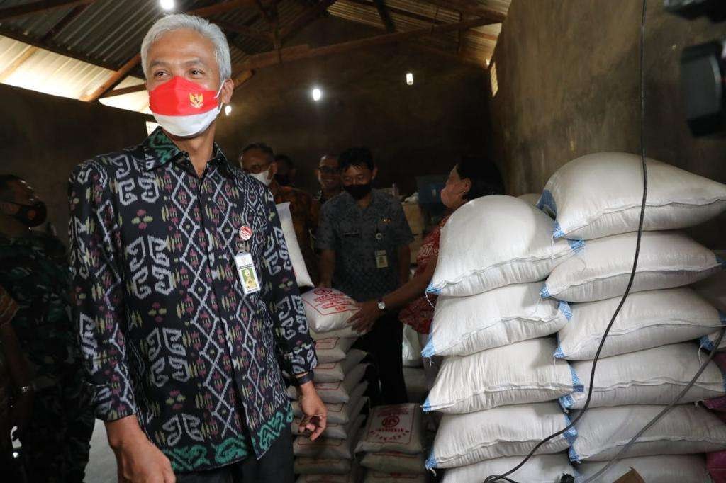 Gubernur Jateng Ganjar Pranowo memunyai skenario menghadapi situasi genting, satu di antaranya diversifikasi pangan dengan menyiapkan pangan lokal seperti mie mocaf. (Foto: Dokumentasi Jateng)