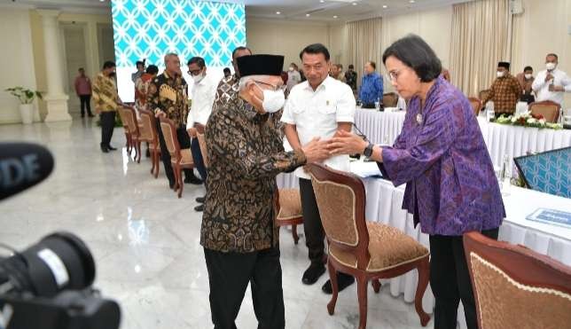 Wapres Ma'ruf Amin bersama Menteri Keuangan Sri Mulyani rapat KPRBN, Kamis 12 Januari 2023. (Foto: BPMI Setwapres)