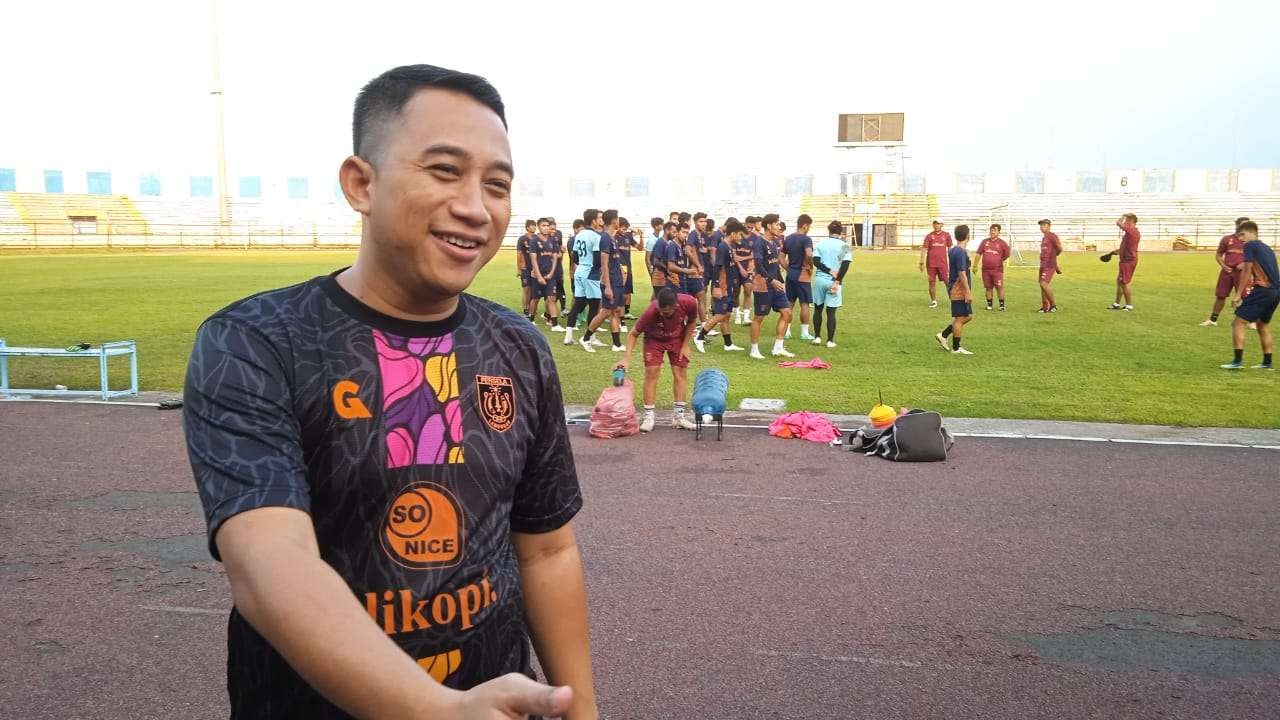 Manajer Persela Lamongan, Fariz Julinar Maurisal. (Foto: Imron Rosidi/Ngopibareng.id)