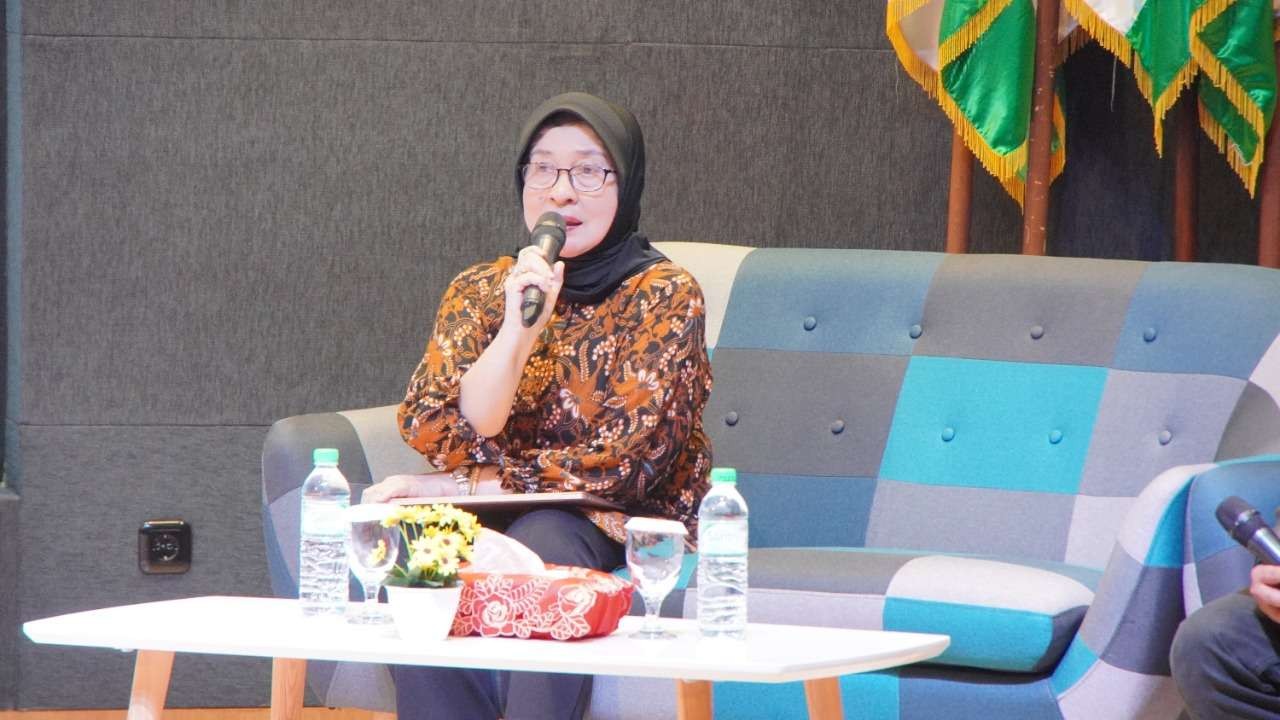 Ahli oftalmologi sekaligus mantan Menteri Kesehatan Indonesia, Prof. Dr. dr. Nila Djuwita Faried Anfasa Moeloek, Sp.M(K). (Foto: Pita Sari/ Ngopibareng.id)