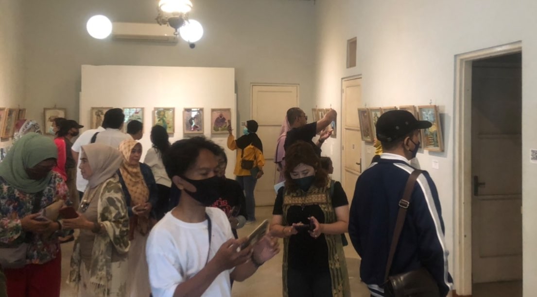 Pameran lukisan dari buku puisi Perlima (Foto: Andhi Dwi/Ngopibareng.id)