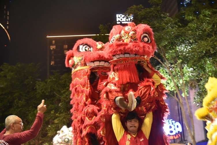 Pertunjukan Barongsai gratis oleh Pemkot Surabaya. (Foto: Istimewa)