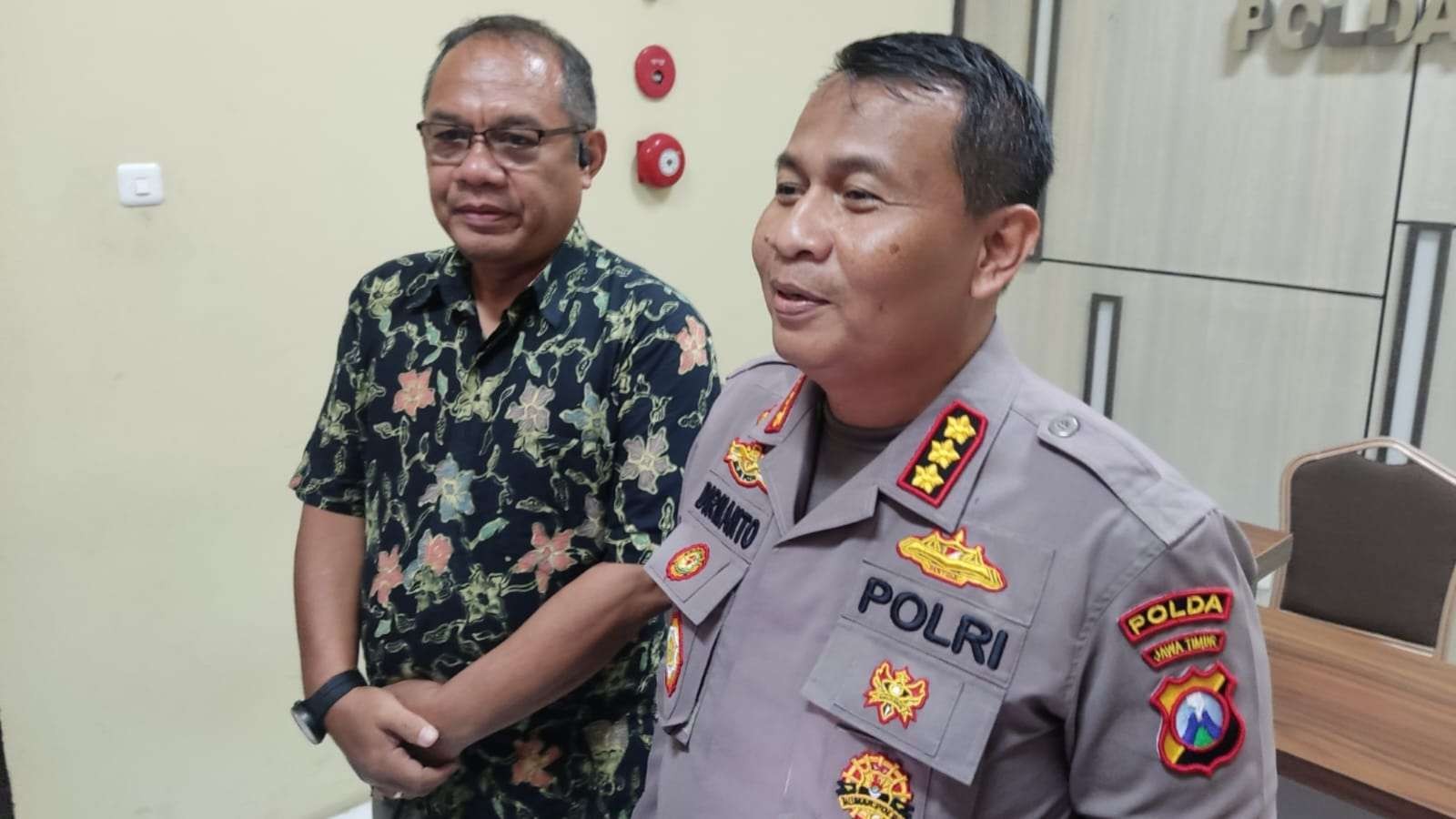 Kabid Humas Polda Jatim, Kombes Pol Dirmanto saat ditemui di Mapolda Jatim, Surabaya, Jumat 20 Januari 2023. (Foto: Fariz Yarbo/Ngopibareng.id)