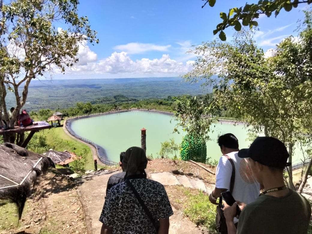 14 pengurus Bumdes Wadas belajar pengelolaan dan pengembangan ke sejumlah wisata di wilayah Yogyakarta. (Foto: Ist)