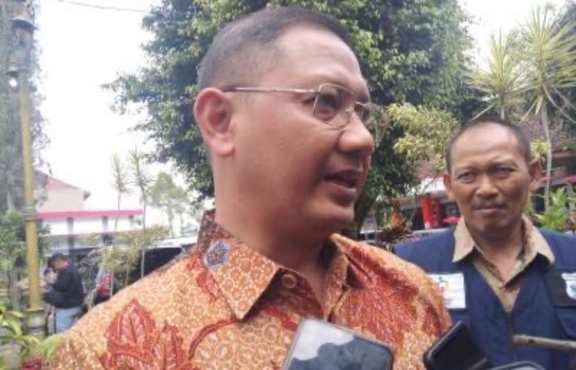 Penjabat Walikota Batu, Aries Agung Paewai saat ditemui di Kecamatan Pujon (Foto: Lalu Theo/Ngopibareng.id)