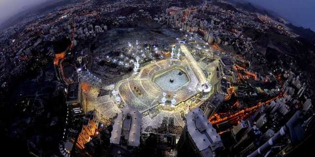 Baitul Makmur, Ka'bah penduduk langit. (Foto: ilustrasi)