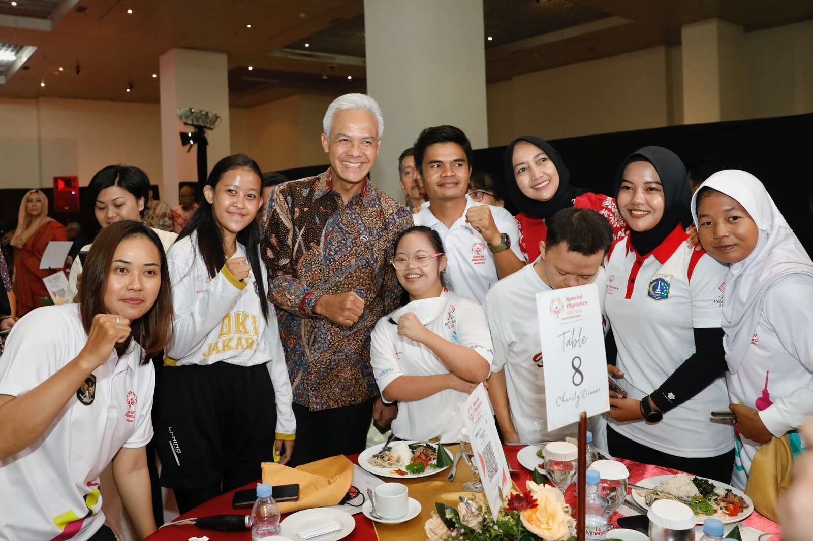 Gubernur Jawa Tengah, Ganjar Pranowo mendukung atlet Special Olympics Indonesia (SOIna) berlaga di Special Olympics World Summer Games di Berlin, Jerman. (Foto: Pemprov Jateng)