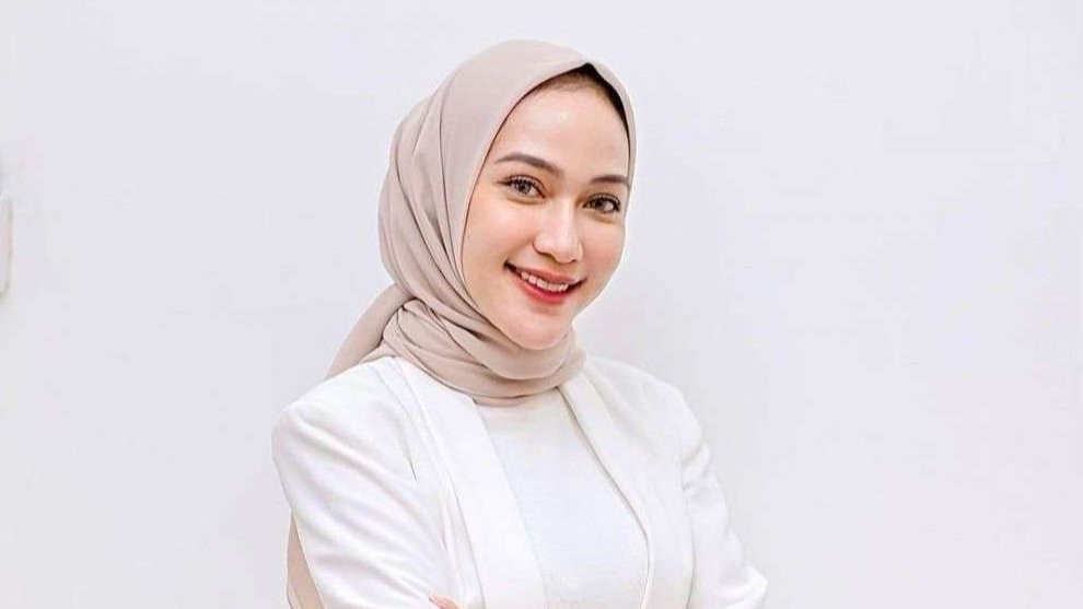 Dokter kecantikan Muna Soraya Putri, pasangan Dahnil Anzar Simanjuntak, juru bicara (jubir) Menteri Pertahanan Prabowo Subianto. (Foto: Instagram @dok.nay)